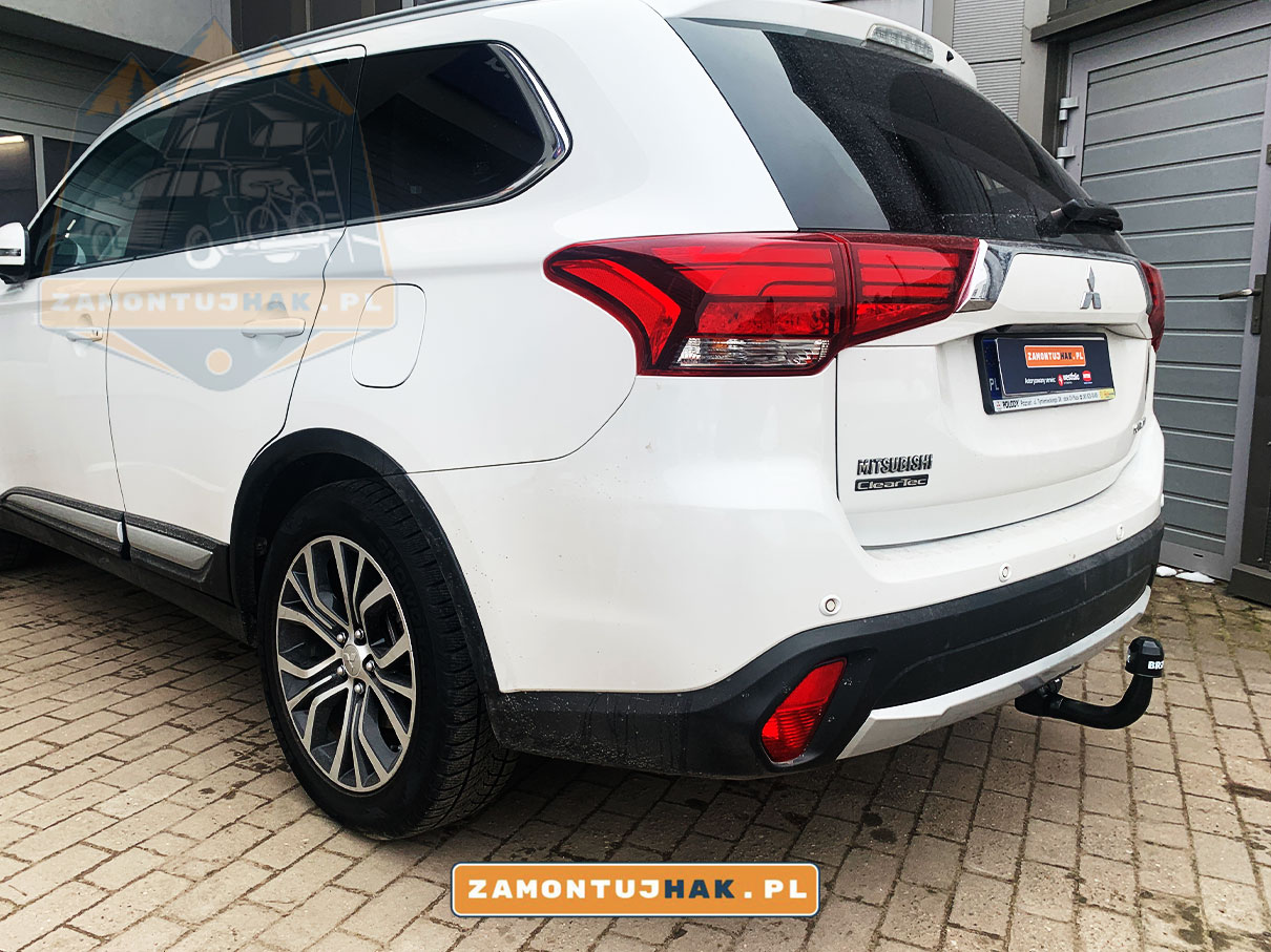 montaż haka brink w Mitsubishi